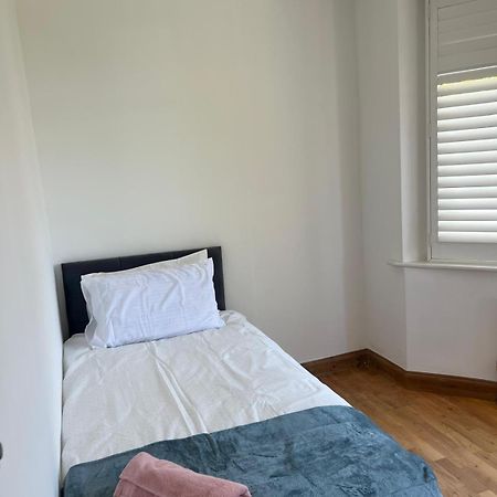 Good Priced Single Rooms In Northolt Zewnętrze zdjęcie