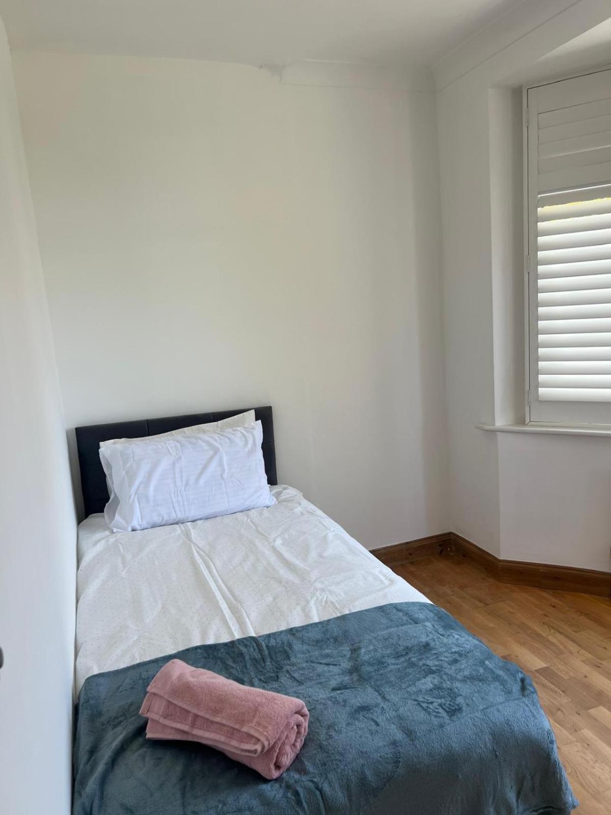 Good Priced Single Rooms In Northolt Zewnętrze zdjęcie