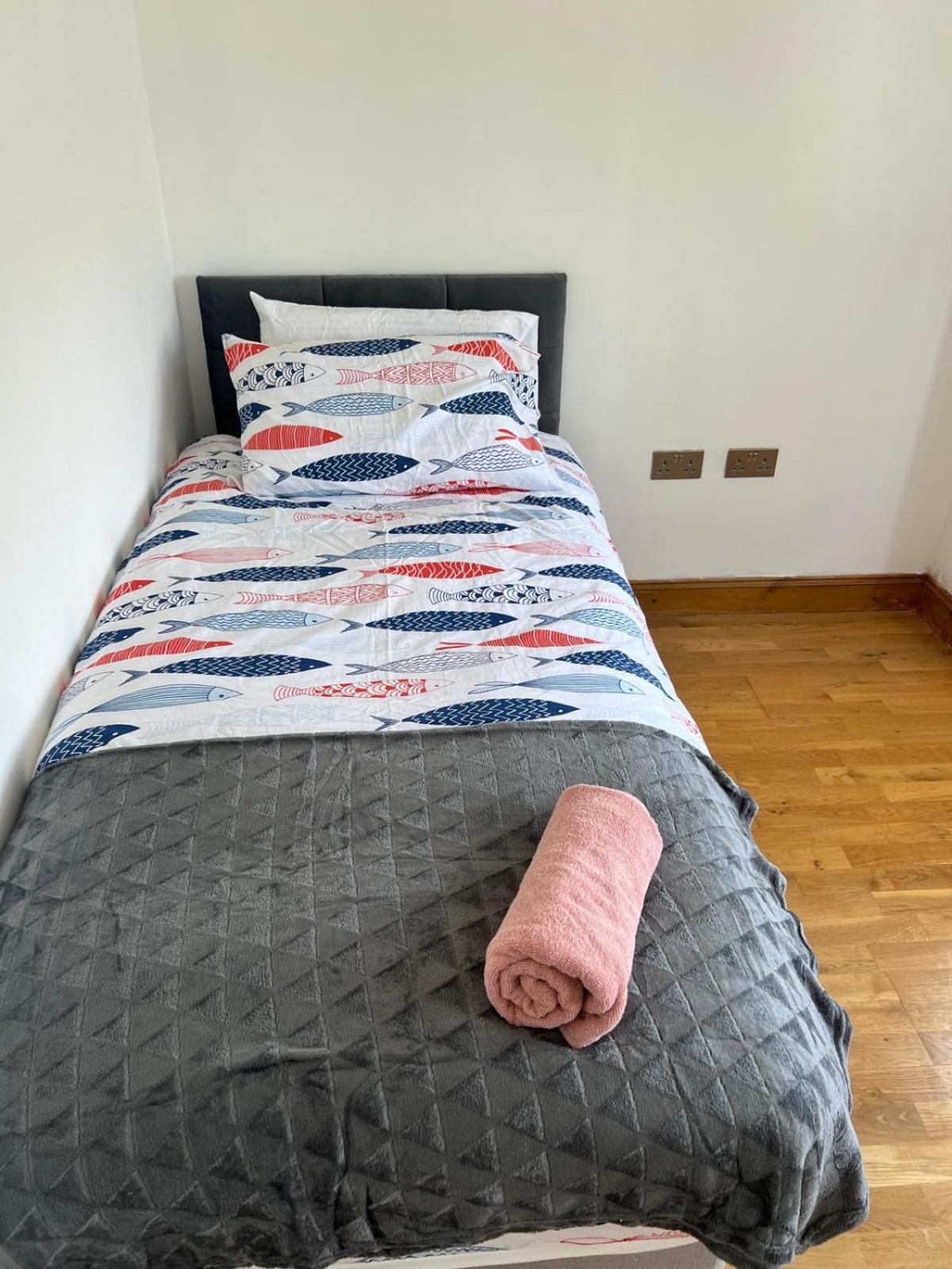 Good Priced Single Rooms In Northolt Zewnętrze zdjęcie