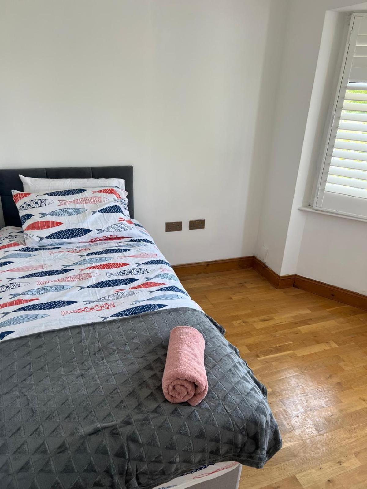 Good Priced Single Rooms In Northolt Zewnętrze zdjęcie