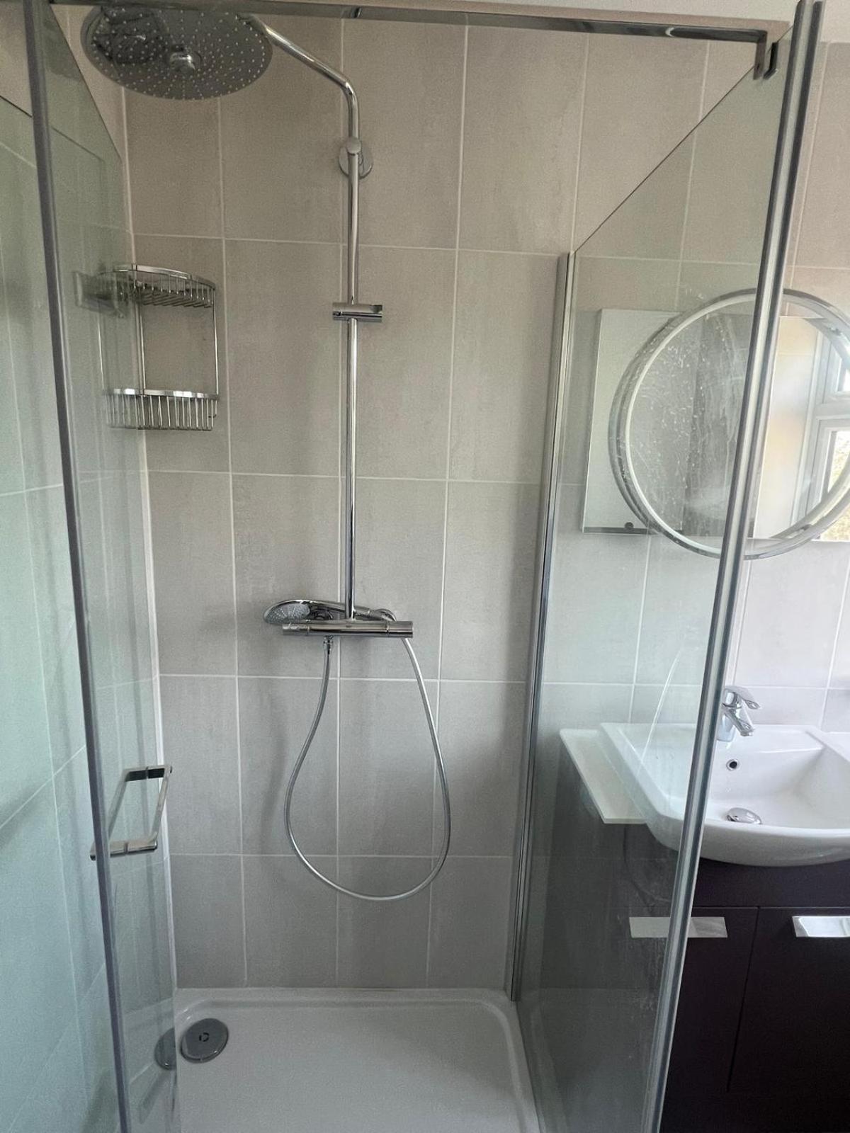Good Priced Single Rooms In Northolt Zewnętrze zdjęcie
